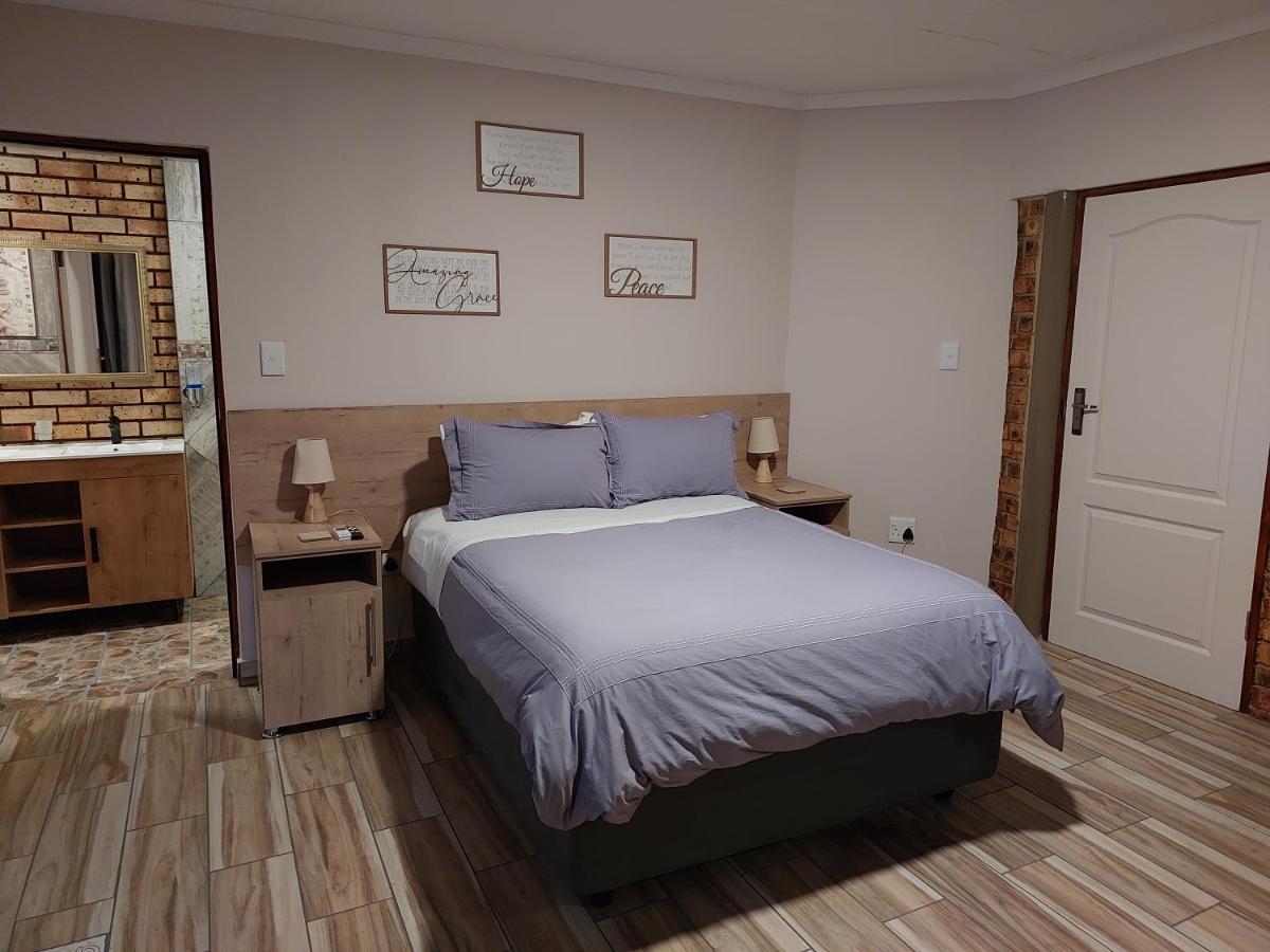 Twins Guest House Astoni Vanderbijlpark Ruang foto