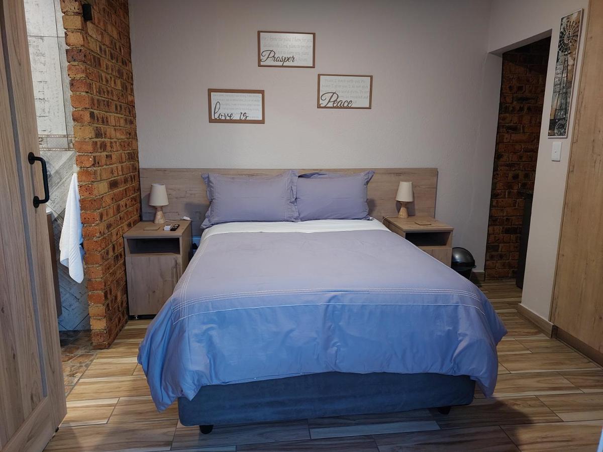 Twins Guest House Astoni Vanderbijlpark Ruang foto