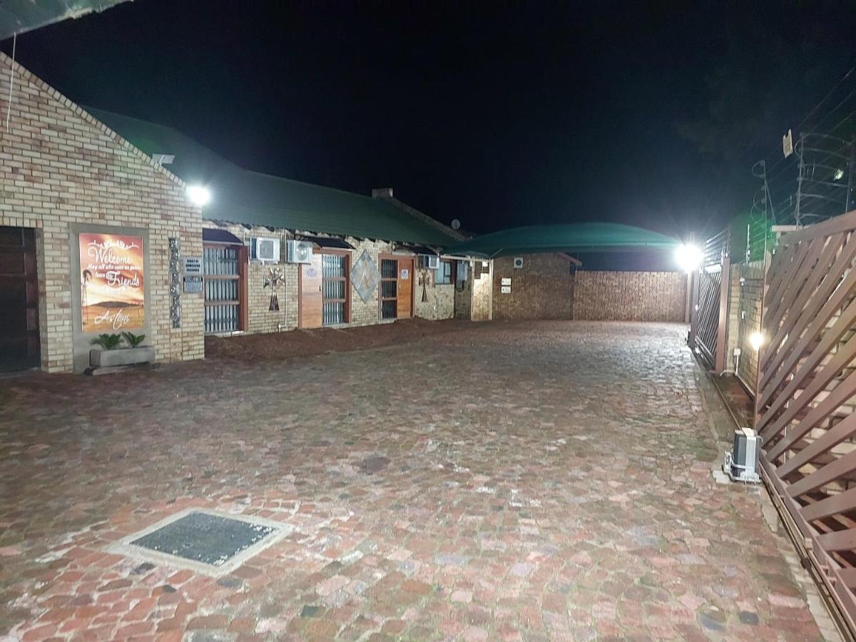 Twins Guest House Astoni Vanderbijlpark Bagian luar foto