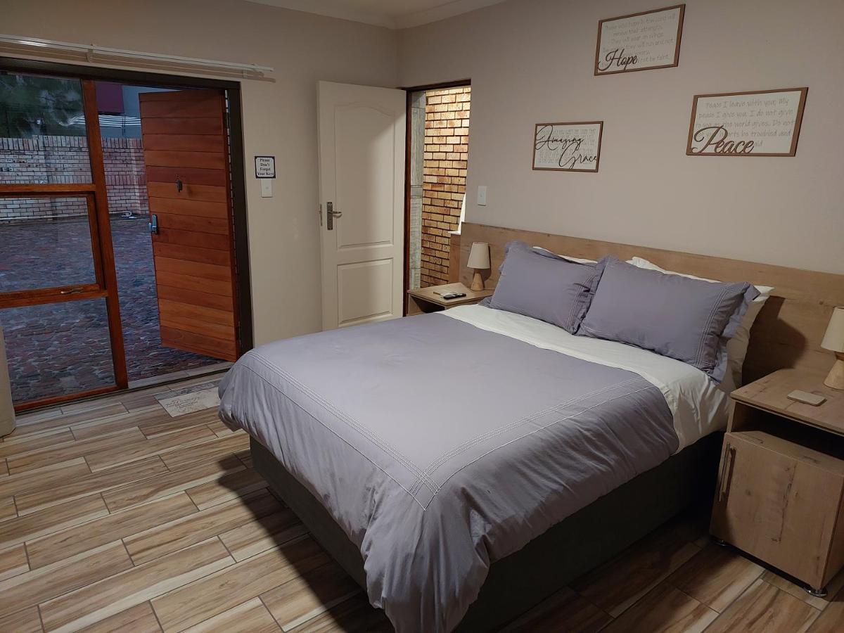 Twins Guest House Astoni Vanderbijlpark Ruang foto