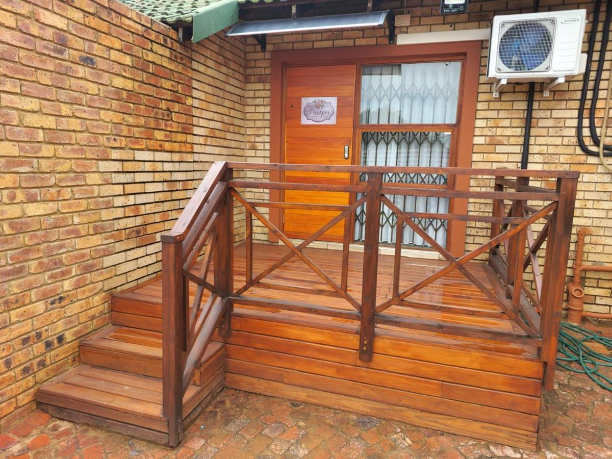 Twins Guest House Astoni Vanderbijlpark Ruang foto