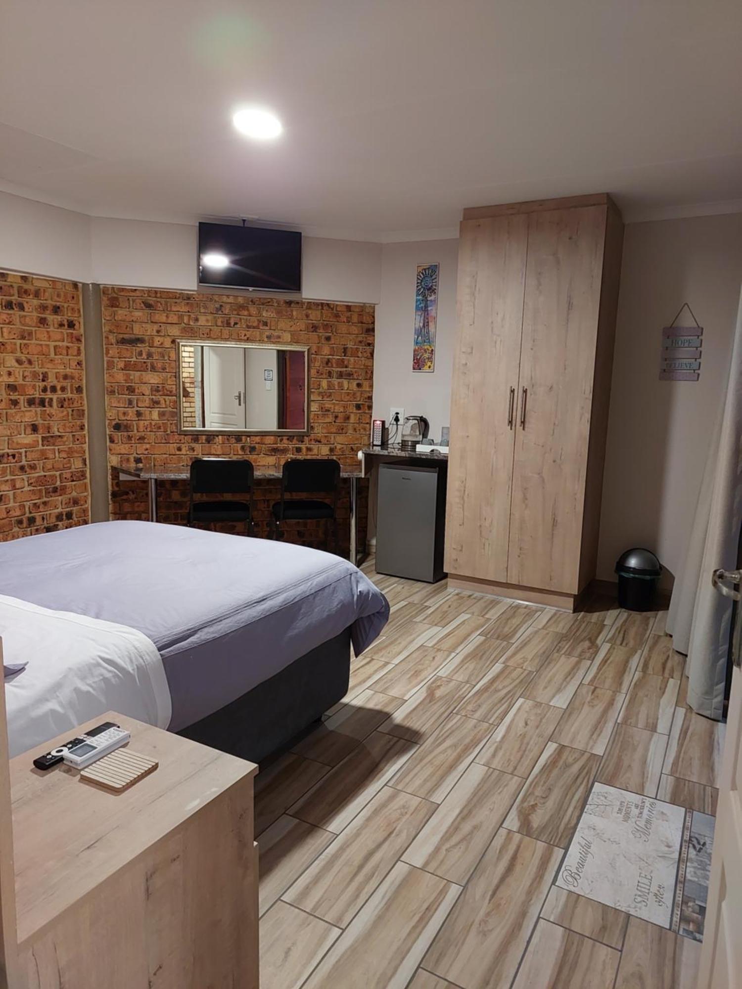 Twins Guest House Astoni Vanderbijlpark Ruang foto