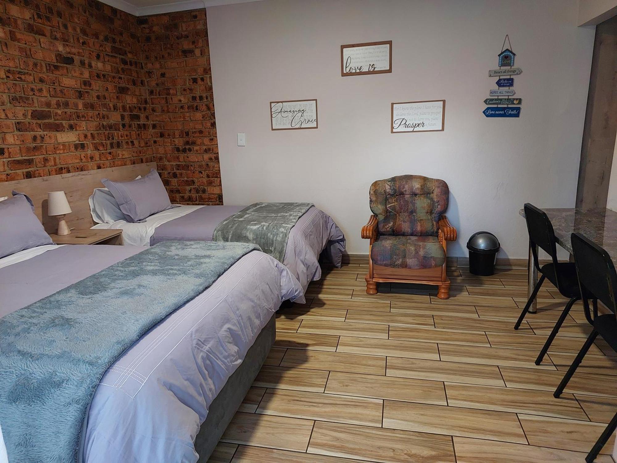 Twins Guest House Astoni Vanderbijlpark Bagian luar foto
